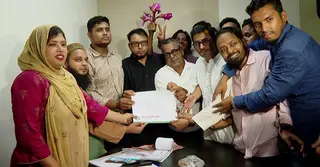 মনোনয়ন ফরম সংগ্রহ করলেন হাসনাত আবদুল্লাহ